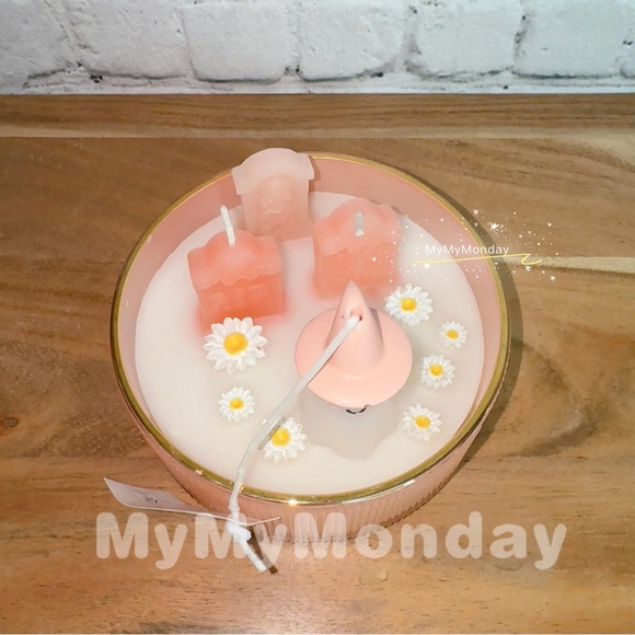 Cupcakes And Cashmere Pink Ghost Graveyard Candle - Picture 5 of 6